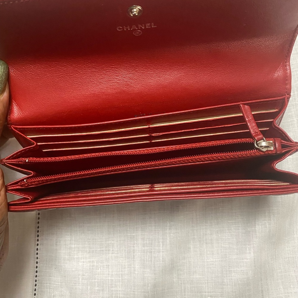 Chanel Wallet - Picture 4 of 6